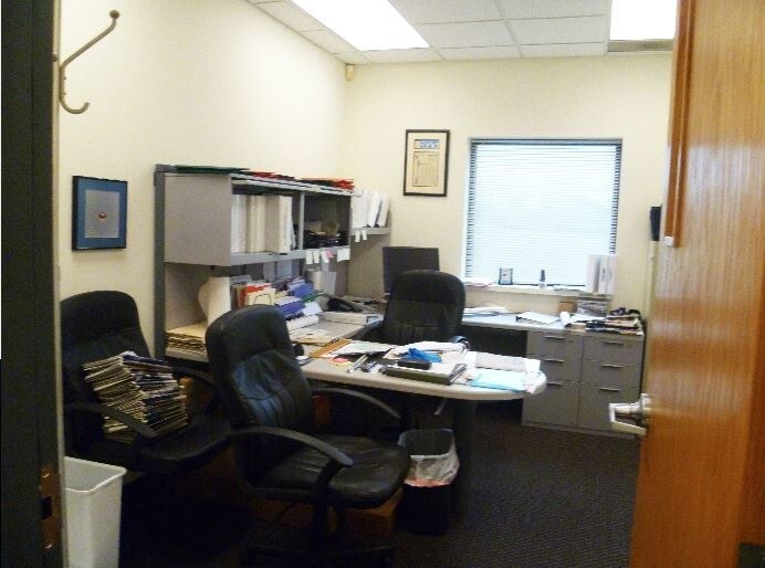 More Photos Of 777 Bowman Ave, Columbus Warehouse For Lease