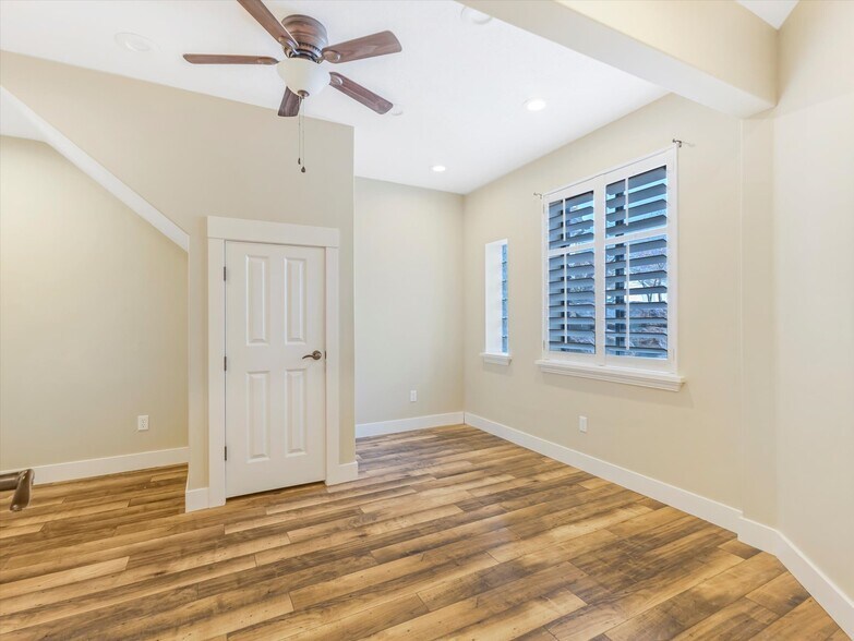 More Photos Of 485 S 100 E, Bountiful Office Residential For Sale