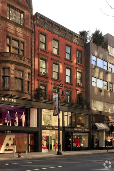 More Photos Of 833 Madison Ave, New York Storefront Retail Residential For Lease