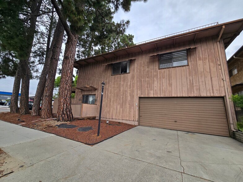 More Photos Of 3650 W Clark Ave, Burbank Multifamily For Sale