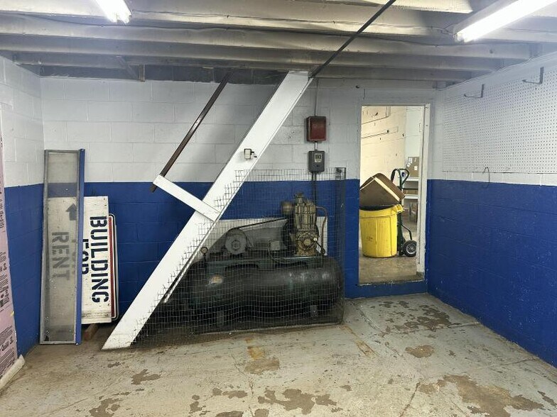 More Photos Of 101 Spring Arbor Rd, Concord Auto Repair For Sale