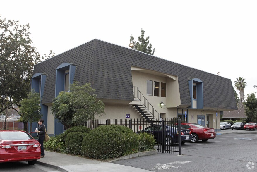 More Photos Of 1866 B St, Hayward Medical For Lease