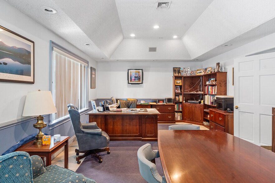 More Photos Of 257 W Nicholson Rd, Audubon Office For Sale
