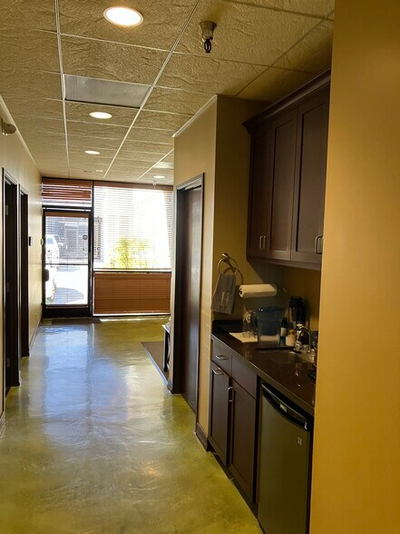 More Photos Of 7521 Suzi Ln, Westminster Warehouse For Sale
