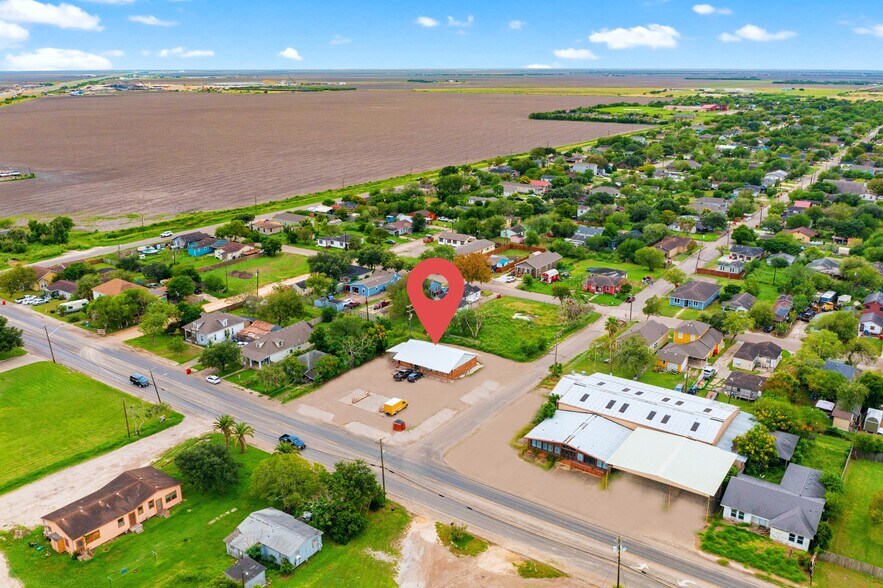 More Photos Of 701 Lincoln Ave, Robstown Convenience Store For Sale