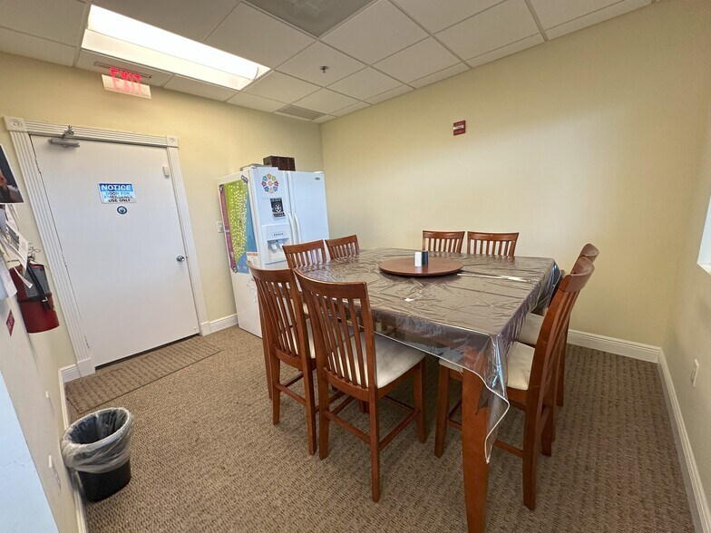 More Photos Of 2455 E Sunrise Blvd, Fort Lauderdale Loft Creative Space For Sale