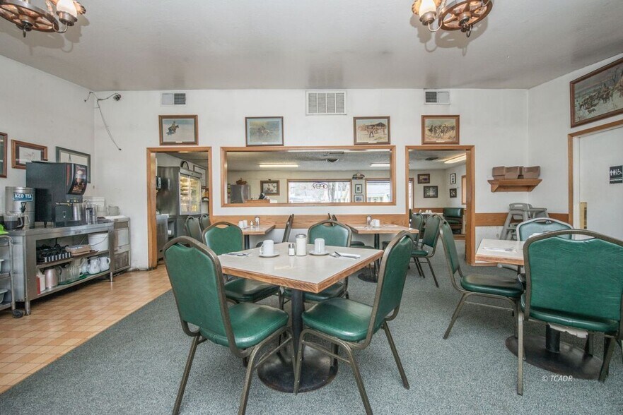 More Photos Of 790 Main St, Weaverville Restaurant For Sale