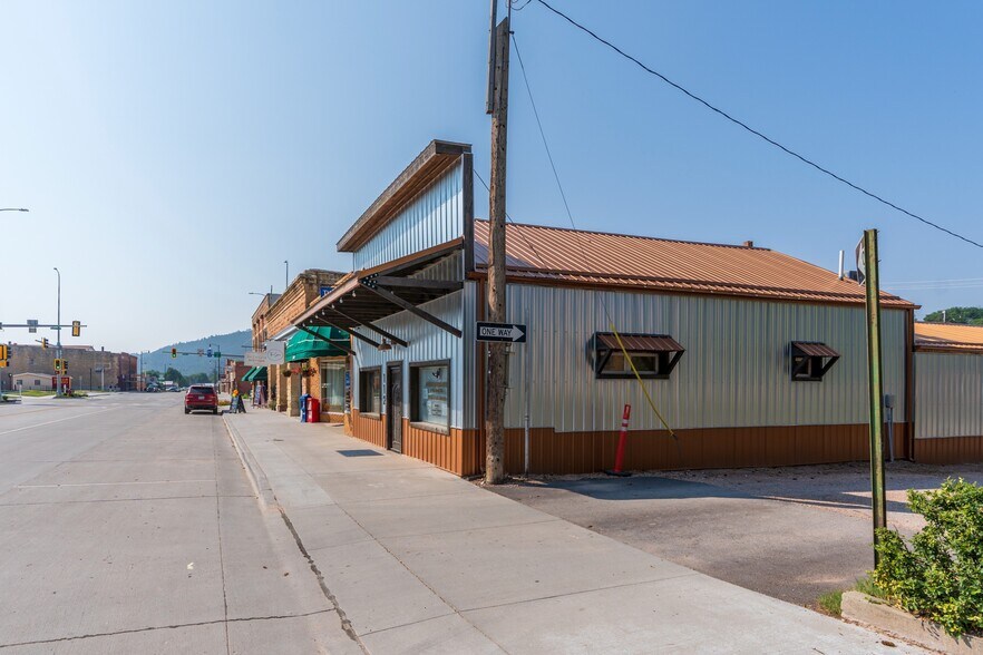 More Photos Of 112 N Chicago St, Hot Springs Light Distribution For Sale