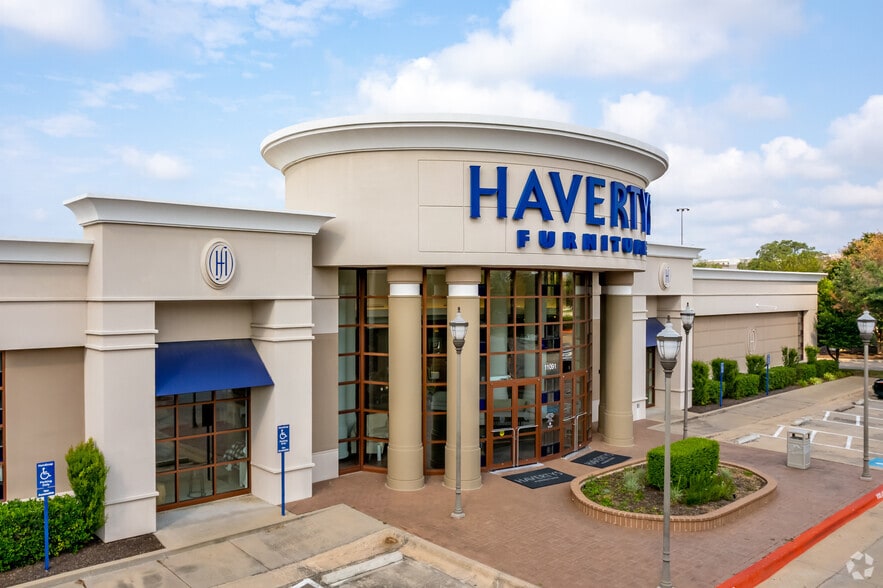 Primary Photo Of 11091 Pecan Park Blvd, Cedar Park General Retail For Sale