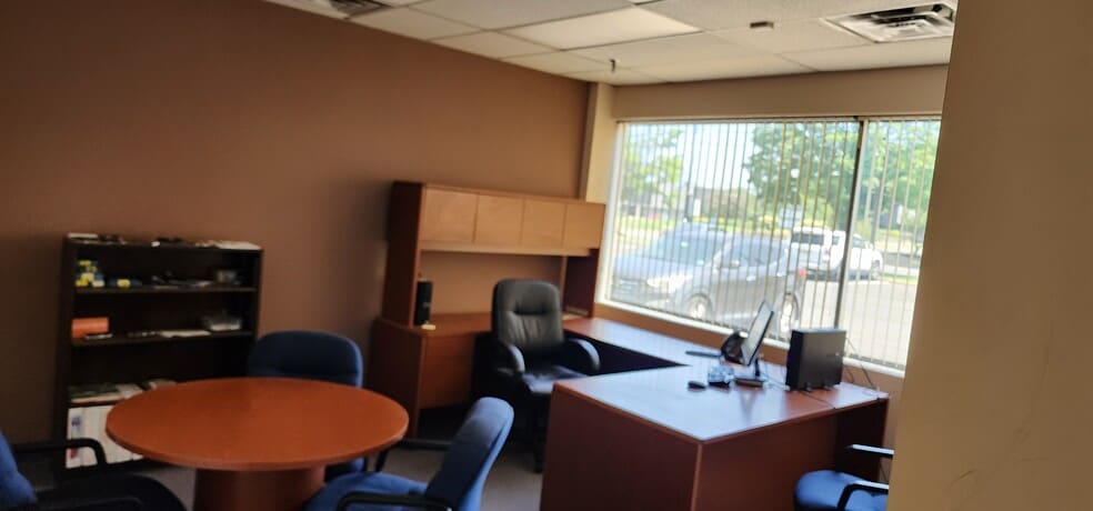 More Photos Of 116 Corporate Blvd, South Plainfield Warehouse For Lease