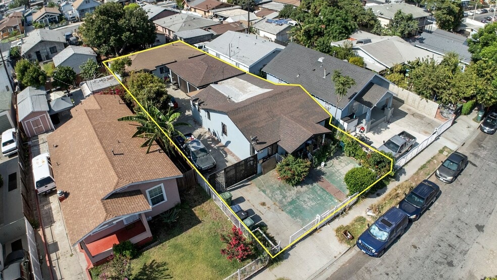 More Photos Of 1526 E 77th Pl, Los Angeles Multifamily For Sale