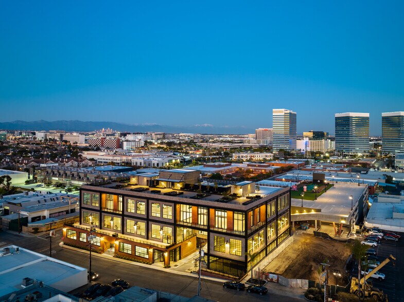 More Photos Of 136-142 Oregon St, El Segundo Research And Development For Lease