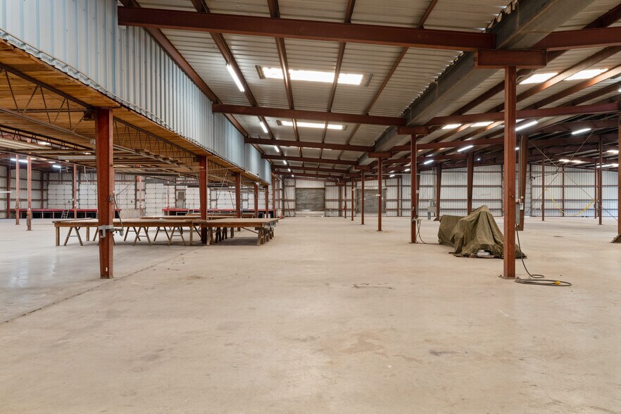 More Photos Of 14392 W Expressway 83, Harlingen Industrial For Sale