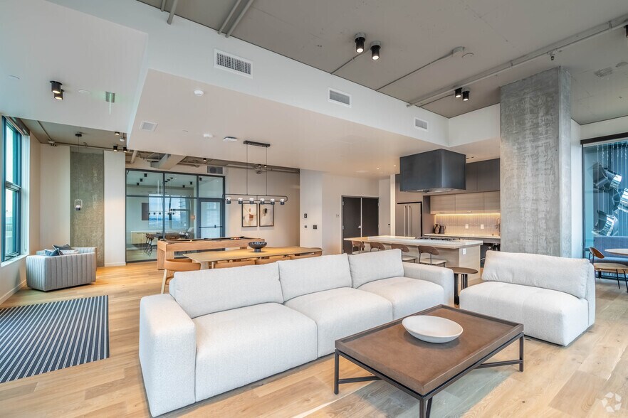 More Photos Of 2315 4th Ave, Seattle Multifamily For Sale