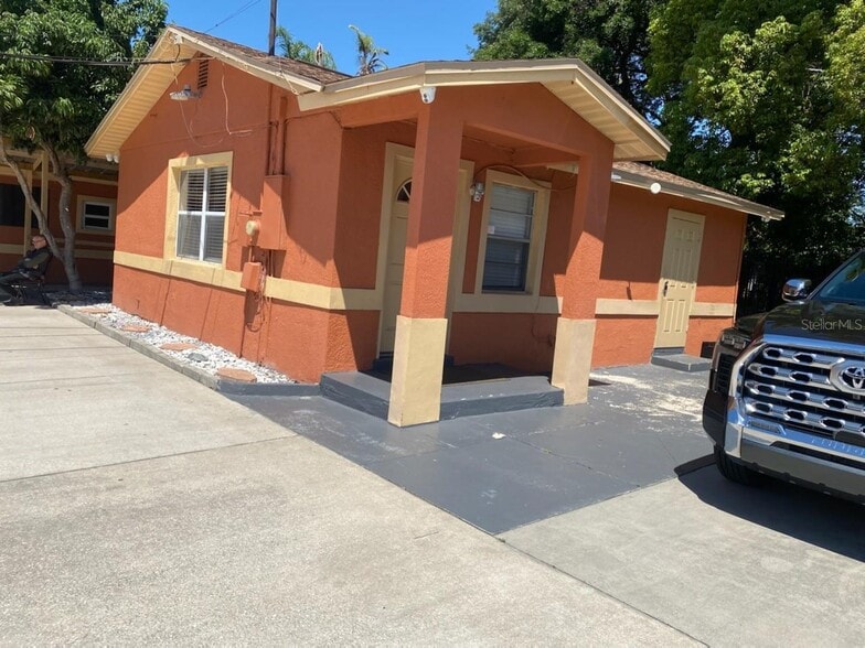 More Photos Of 815 24th St, Orlando Assisted Living For Sale