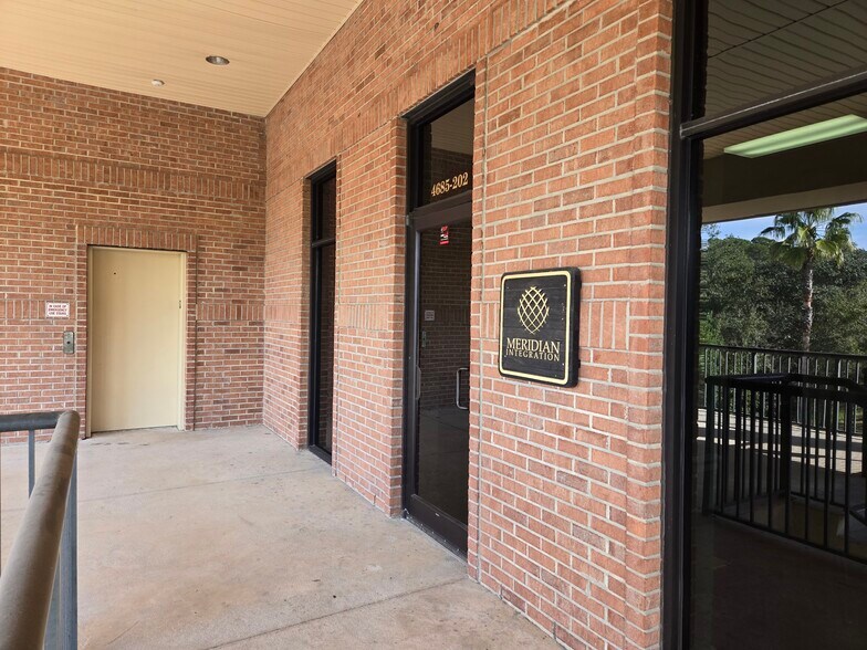 More Photos Of 4685 Sunbeam Rd, Jacksonville Medical For Lease
