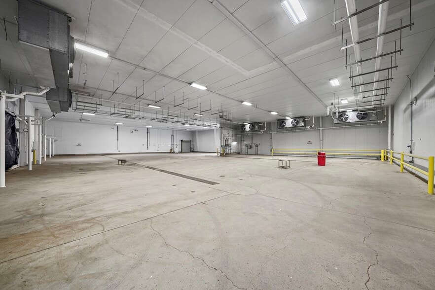 More Photos Of 830 Sycamore Rd, Arvin Refrigeration Cold Storage For Sale