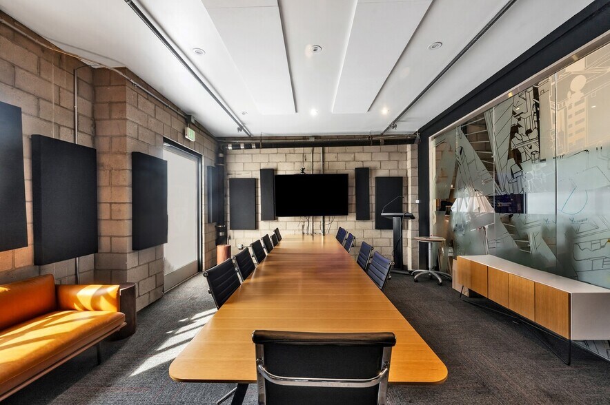 More Photos Of 1615 16th St, Santa Monica Loft Creative Space For Lease