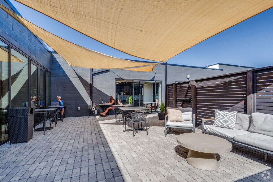 More Photos Of 2101 Pearl St, Boulder Coworking Space