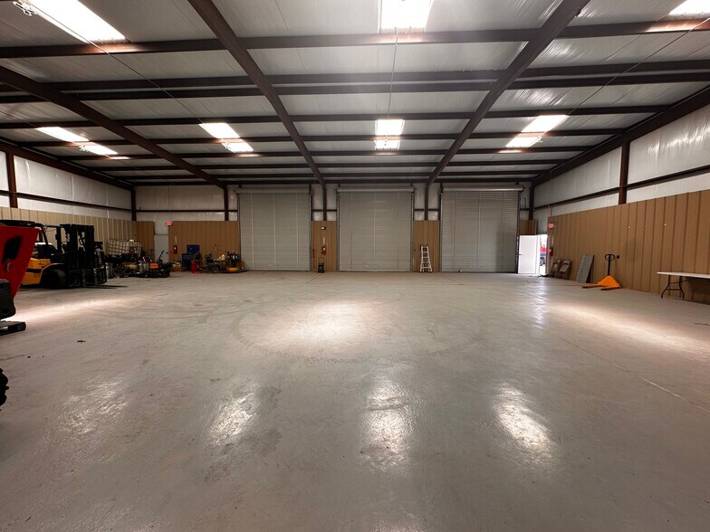 More Photos Of 13949 Windermere ave, El Paso Warehouse For Sale