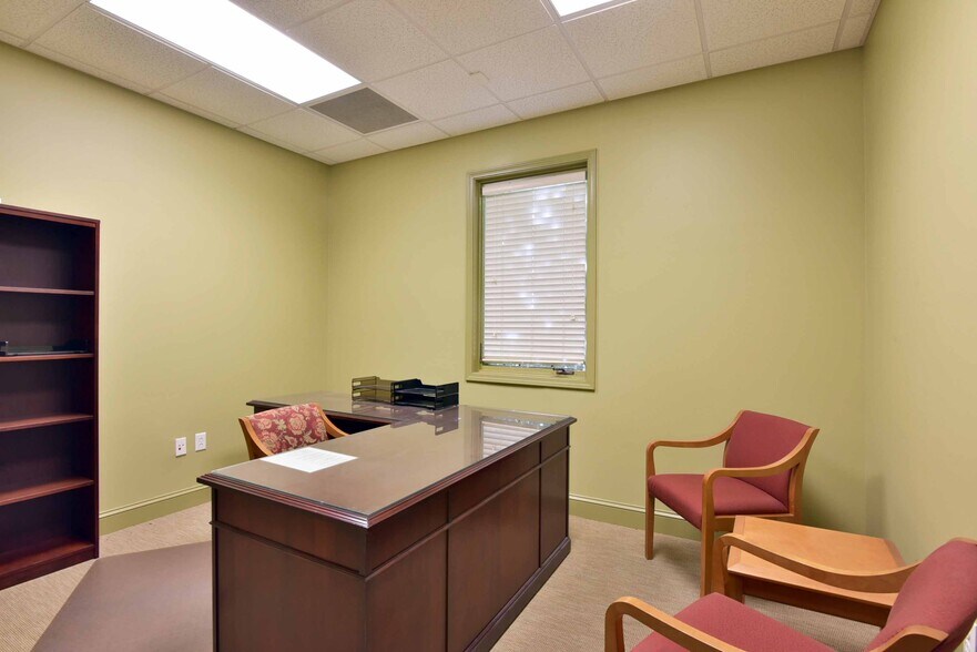 More Photos Of 354 E Washington Ave, Ashburn Healthcare For Sale