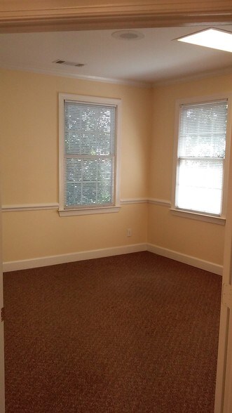 More Photos Of 2820 Lassiter Rd, Marietta Office Residential For Sale