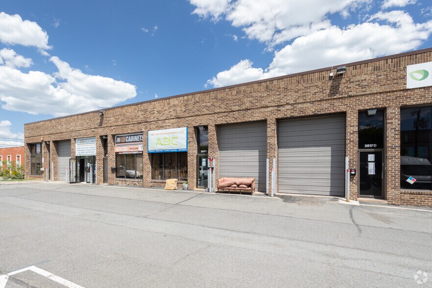 More Photos Of 2817-2821 Dorr Ave, Merrifield Warehouse For Lease