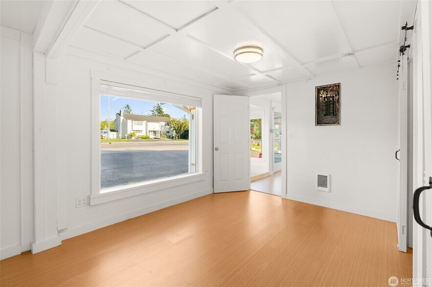 More Photos Of 4705 Pacific Way, Seaview Freestanding For Sale