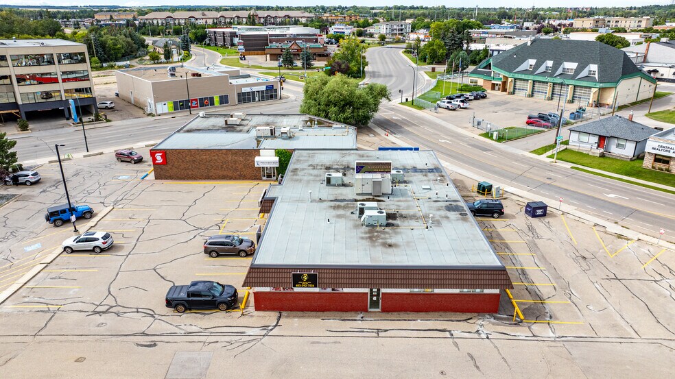 More Photos Of 4419 50 Ave, Red Deer Storefront Retail Office For Lease