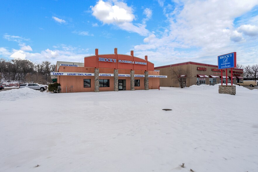 More Photos Of 2401 Highway 13 W, Burnsville Warehouse For Sale
