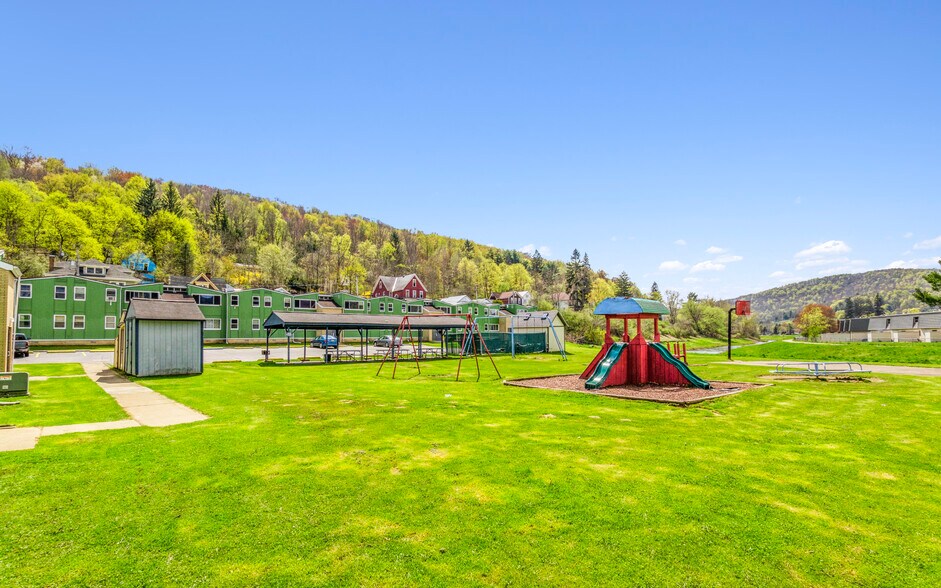 More Photos Of 1 Kiwanis Ct, Bradford Apartments For Sale