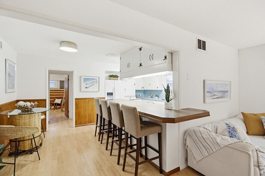 More Photos Of 829 Avalon Ct, San Diego Apartments For Sale