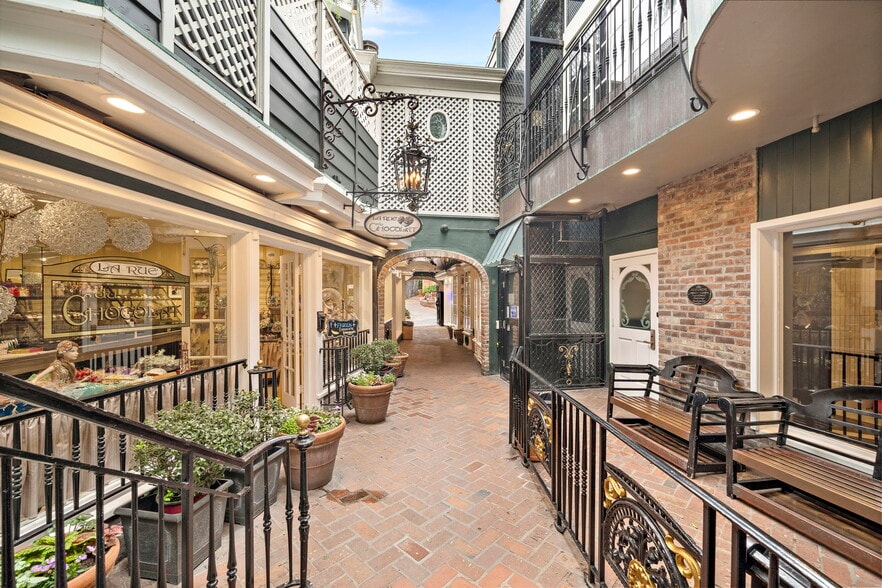 More Photos Of 450 S Coast Hwy, Laguna Beach Restaurant For Lease