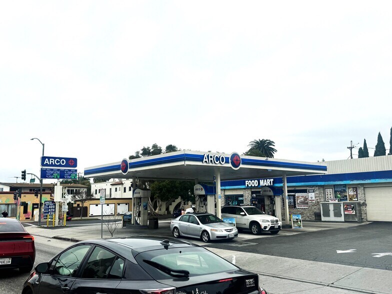 More Photos Of 3201 E 7th St, Long Beach Service Station For Sale