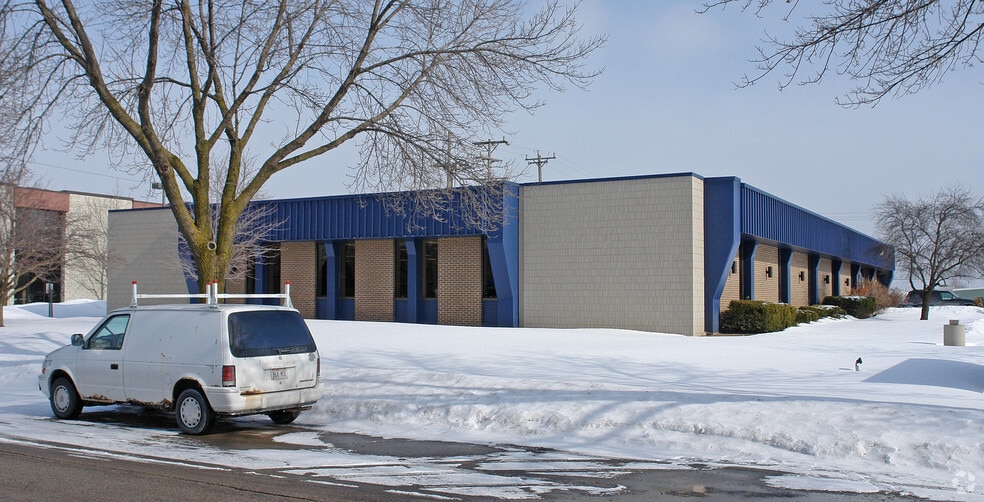 Primary Photo Of 8970 N 55th St, Milwaukee Office For Lease