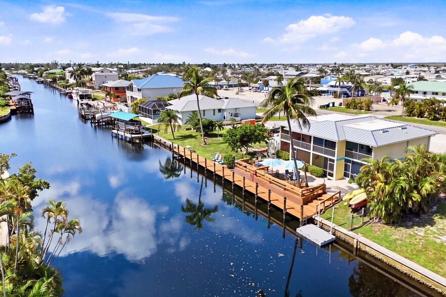 More Photos Of 3226 Stringfellow Rd, Saint James City Apartments For Sale