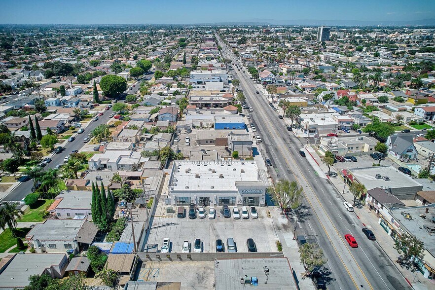 More Photos Of 3046 E Florence Ave, Huntington Park Freestanding For Sale