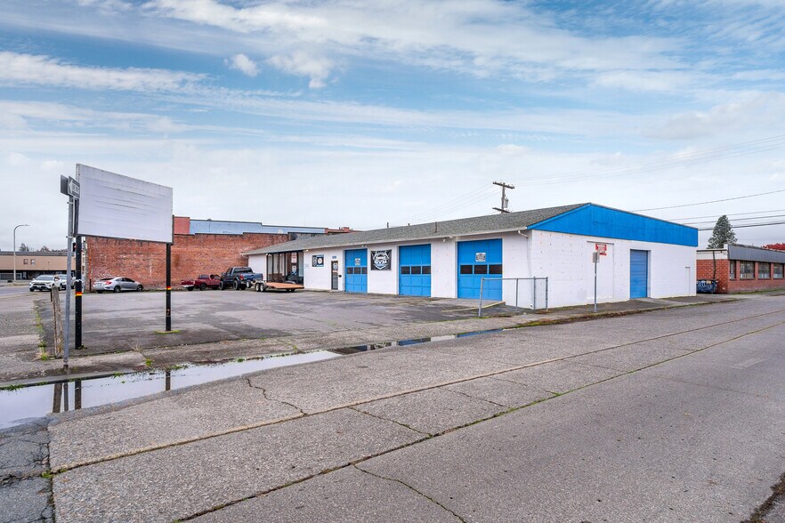 More Photos Of 539 N Tower Ave, Centralia Office For Sale