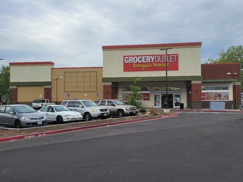 More Photos Of 2322-2326 Del Paso Blvd, Sacramento Storefront Retail Residential For Sale