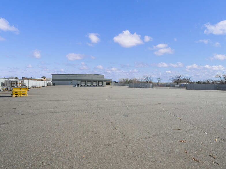 More Photos Of 2530 High Country Ct, Grand Junction Distribution For Lease