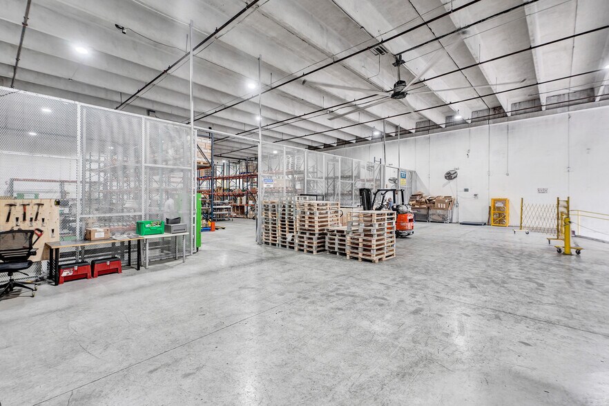 More Photos Of 1630 NW 108th Ave, Miami Warehouse For Sale