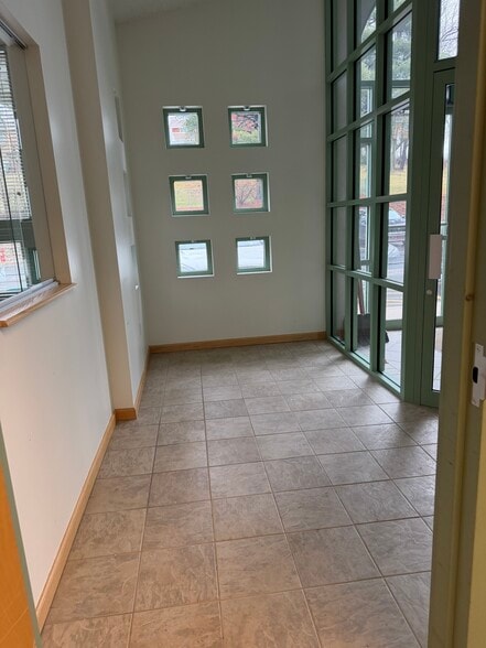 More Photos Of 4203 Route 66, Apollo Storefront Retail Office For Lease