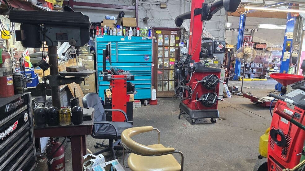 More Photos Of 422 Monroe St, Passaic Auto Repair For Sale