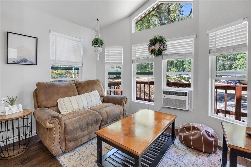 More Photos Of 22732 Middle Camp rd, Sonora Hotel For Sale