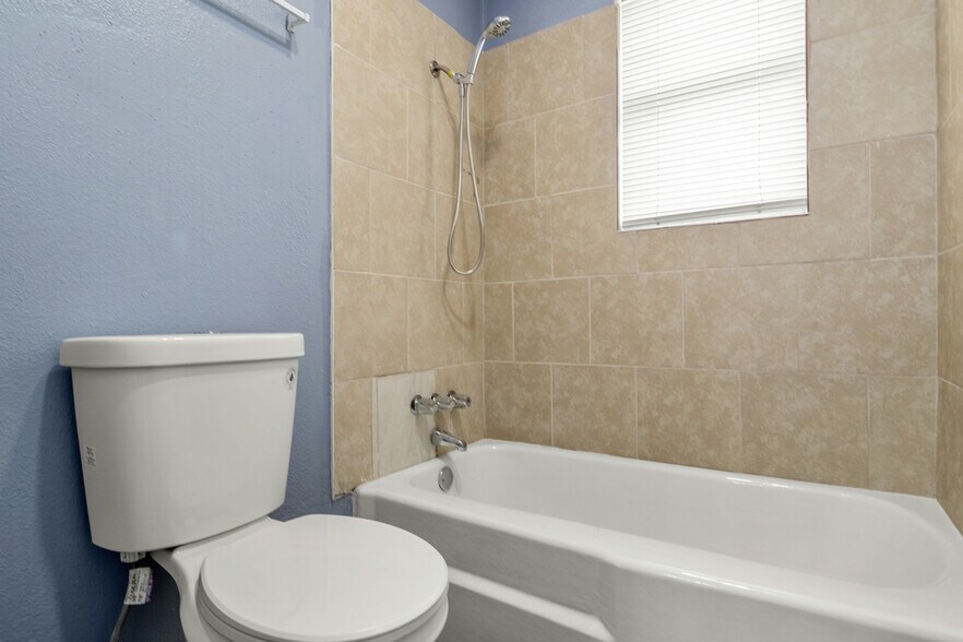 More Photos Of 306 Gilmer St, Killeen Apartments For Sale