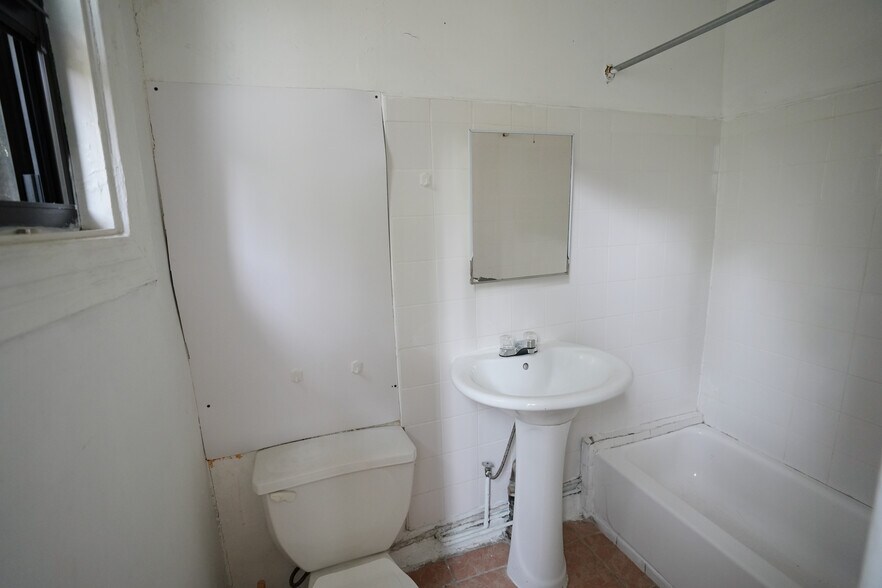 More Photos Of 1881 Putnam Ave, Ridgewood Apartments For Sale