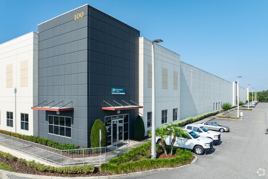 More Photos Of 141 S County Line Rd, Plant City Warehouse For Lease