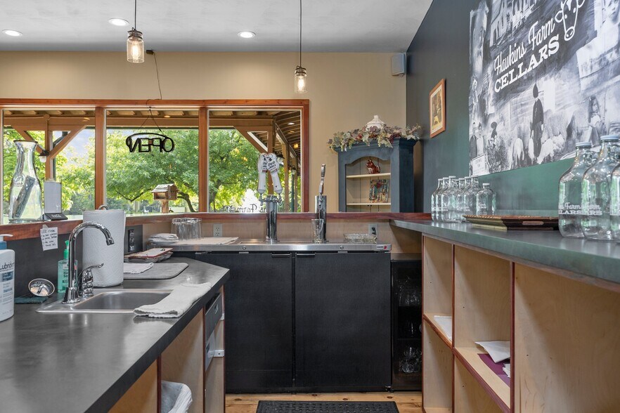 More Photos Of 5046 S West Bay Shore Dr, Suttons Bay Storefront Retail Residential For Sale