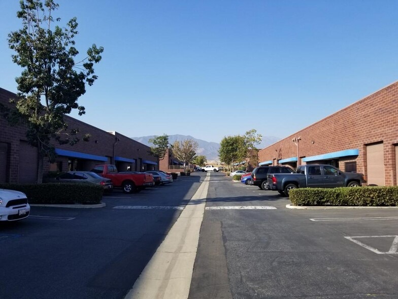 More Photos Of 1933 W 11th St, Upland Unknown For Lease