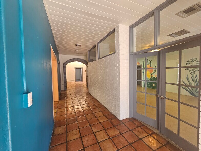 More Photos Of 376 S Stone Ave, Tucson Office For Lease